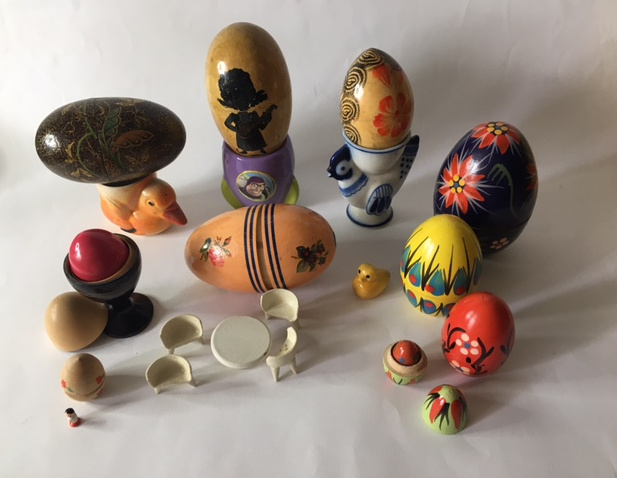 Wooden Easter eggs containing surprises and gifts from Germany, Poland, India and Russia.